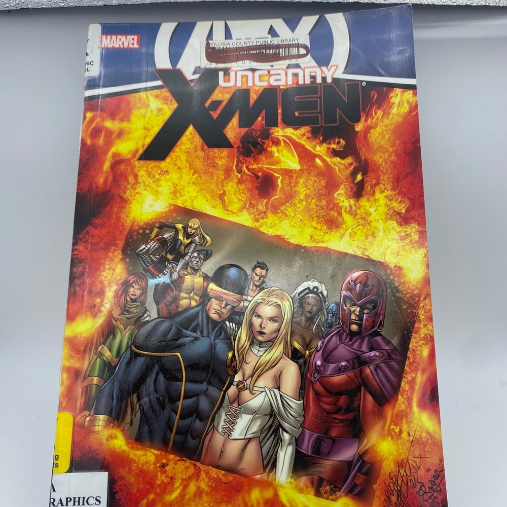 Marvel Uncanny X-MEN Graphic Novel